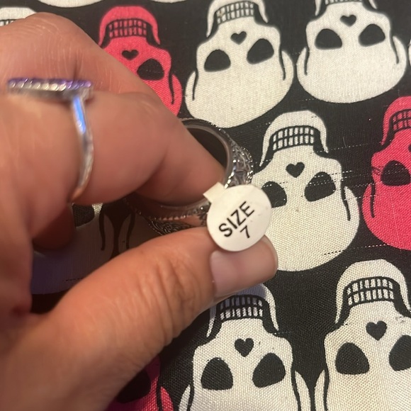 Silver Skull Ring - Picture 4 of 5